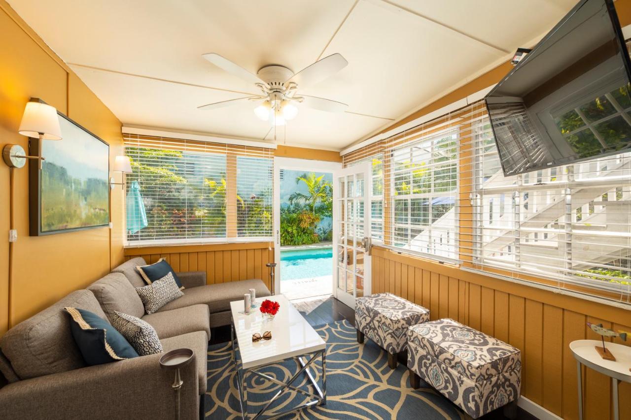 Two Bedroom Pool-Side Queen Villa